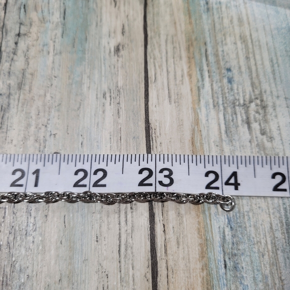 Owl Set Necklace and Earrings. - Picture 3 of 8